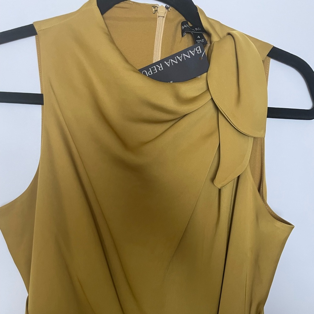 NWT Banana Republic midi length dress with draping details. Mustard Gold color. - Picture 4 of 9